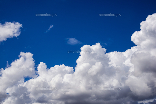 関東平野の夏雲 の写真素材 イラスト素材 アマナイメージズ