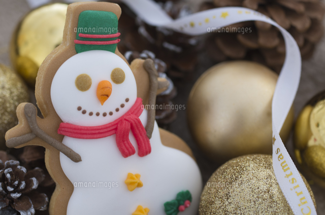 ジンジャーマンクッキーのクリスマスイメージ の写真素材 イラスト素材 アマナイメージズ