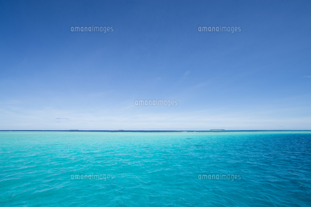 癒しご予約品『海の青色』『空の青色』 青い海と青い空[10241001947]の写真・イラスト素材｜アマナイメージズ