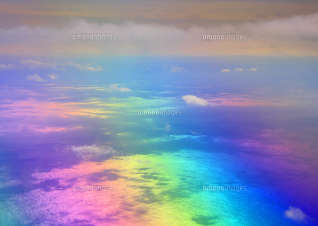 虹色に輝く海と雲海と太陽[10247024829]の写真・イラスト素材｜アマナ