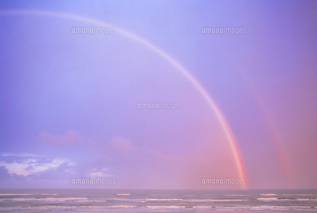 海と虹 の写真素材 イラスト素材 アマナイメージズ