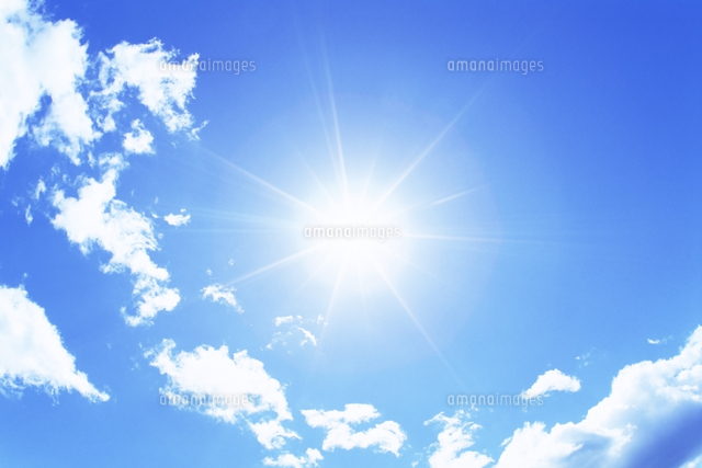 太陽と雲[10247036260]の写真・イラスト素材｜アマナイメージズ