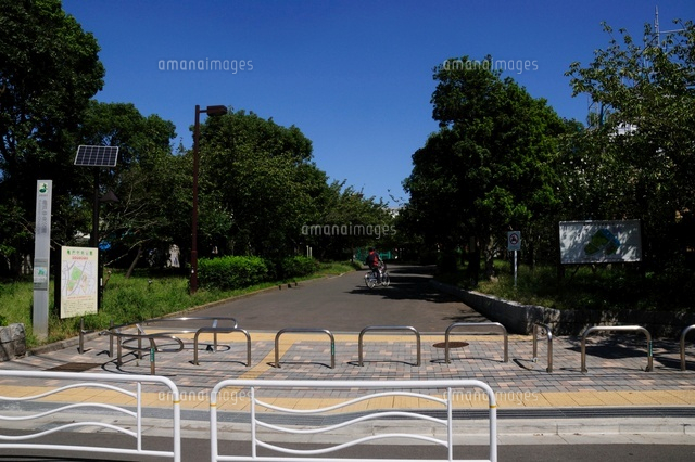 亀戸中央公園入り口 の写真素材 イラスト素材 アマナイメージズ