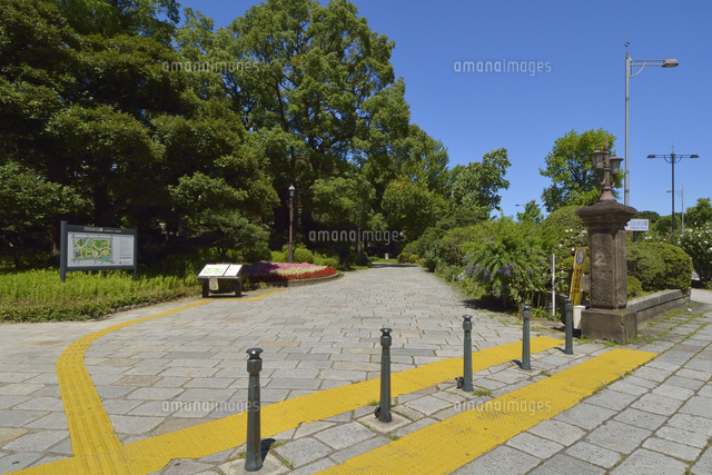 日比谷公園入口 の写真素材 イラスト素材 アマナイメージズ