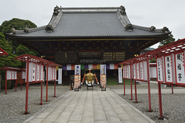 成田山新勝寺 光明堂 祇園祭りの日 の写真素材 イラスト素材 アマナイメージズ