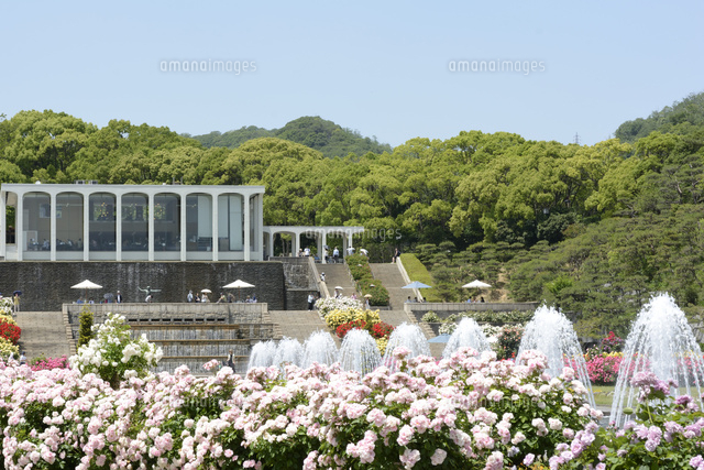 須磨離宮公園 欧風庭園とレストラン の写真素材 イラスト素材 アマナイメージズ