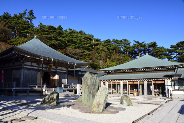 摩耶山天上寺の境内 の写真素材 イラスト素材 アマナイメージズ