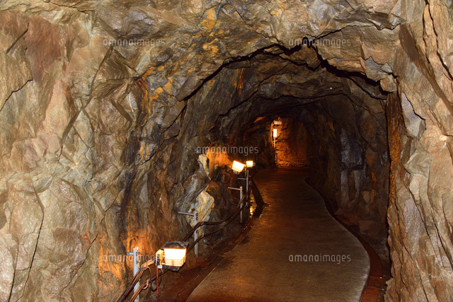 史跡 生野銀山 観光坑道 の写真素材 イラスト素材 アマナイメージズ