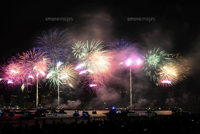 みなと神戸花火大会 の写真素材 イラスト素材 アマナイメージズ