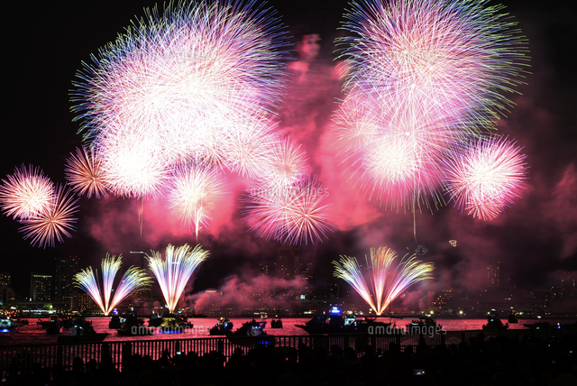 みなと神戸花火大会 の写真素材 イラスト素材 アマナイメージズ