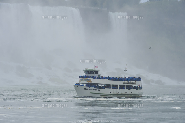 遊覧船霧の乙女号 の写真素材 イラスト素材 アマナイメージズ