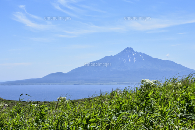 利尻礼文サロベツ国立公園の礼文島の桃岩展望台から見た利尻山（利尻