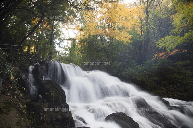 七ツ滝[10277005233]の写真・イラスト素材｜アマナイメージズ