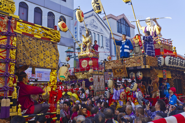 とちぎ秋まつりの山車のぶっつけ の写真素材 イラスト素材 アマナイメージズ