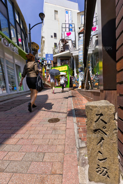 渋谷スペイン坂 の写真素材 イラスト素材 アマナイメージズ