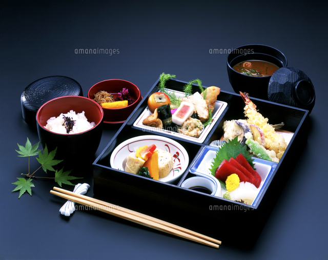 松花堂弁当 の写真素材 イラスト素材 アマナイメージズ