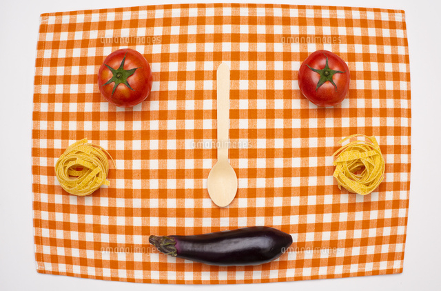 野菜で作る顔 の写真素材 イラスト素材 アマナイメージズ