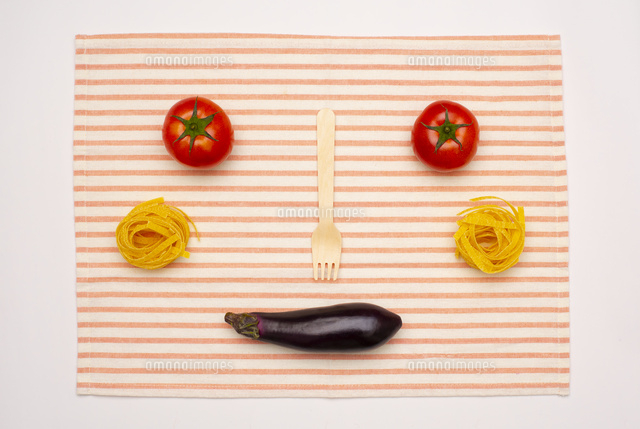 野菜で作る顔 の写真素材 イラスト素材 アマナイメージズ 野菜で作る顔 の写真素材 イラスト素材 アマナイメージズ
