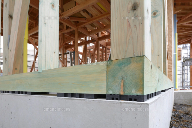 新築住宅の基礎工事 の写真素材 イラスト素材 アマナイメージズ