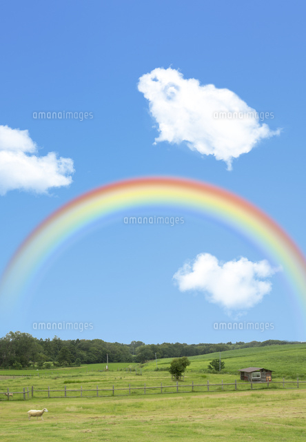 羊の形をした雲と虹[10319000213]の写真・イラスト素材｜アマナイメージズ