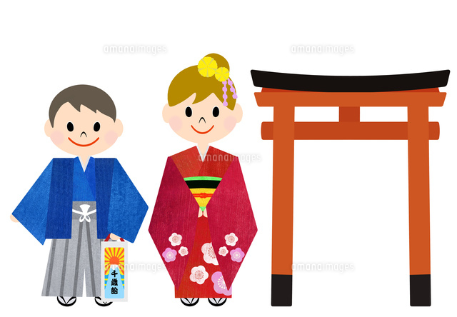 七五三の子供と鳥居 の写真素材 イラスト素材 アマナイメージズ