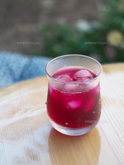 しそジュース の写真素材 イラスト素材 アマナイメージズ