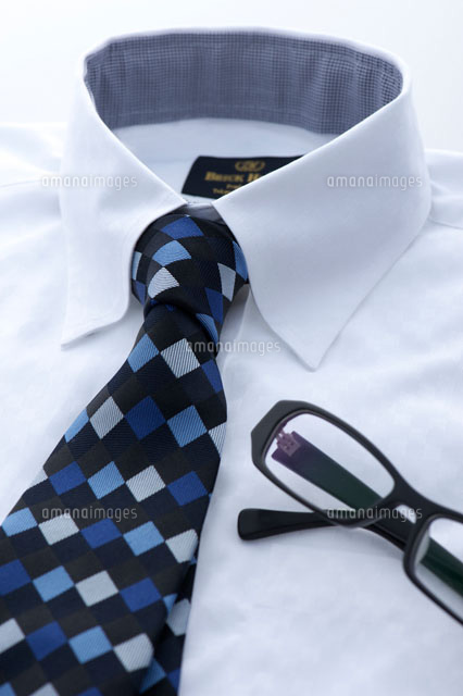 カッターシャツとネクタイ の写真素材 イラスト素材 アマナイメージズ