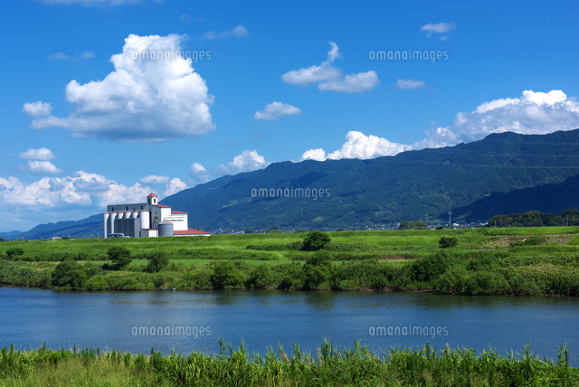 耳納連山と筑後川 の写真素材 イラスト素材 アマナイメージズ