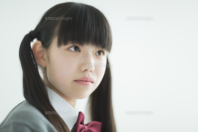 女子小学生　高学年　美少女 女子中学生[10367007495]の写真・イラスト素材｜アマナイメージズ