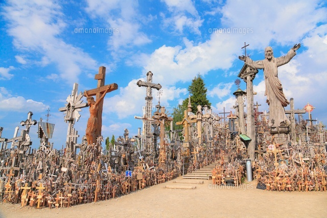 十字架の丘 の写真素材 イラスト素材 アマナイメージズ 十字架の丘 の写真素材 イラスト素材 アマナイメージズ