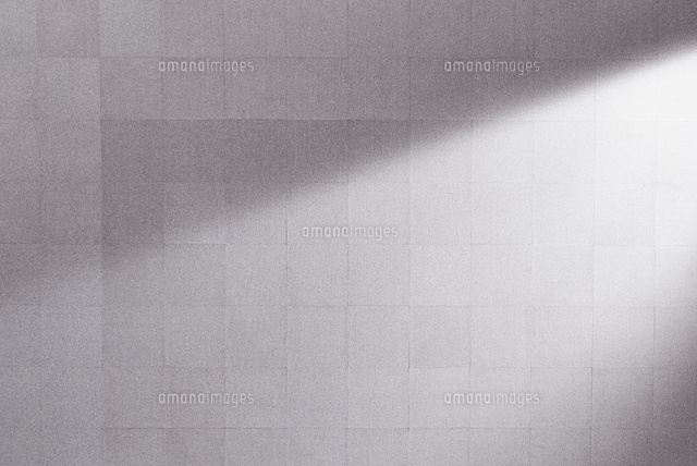 グレーのタイルカーペット の写真素材 イラスト素材 アマナイメージズ