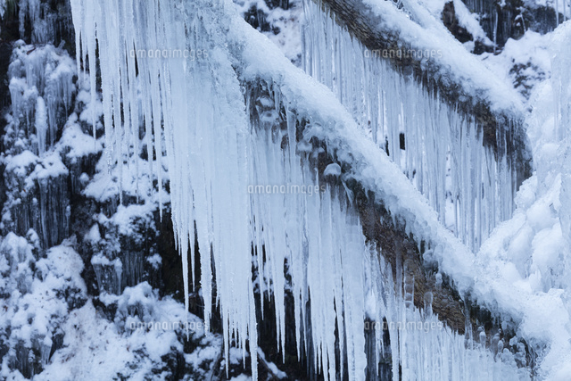 氷柱 の写真素材 イラスト素材 アマナイメージズ