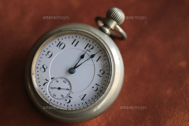 懐中時計 の写真素材 イラスト素材 アマナイメージズ