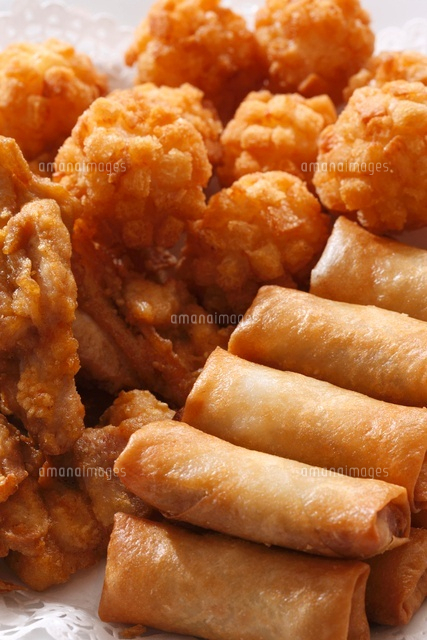 春巻きと唐揚げ の写真素材 イラスト素材 アマナイメージズ