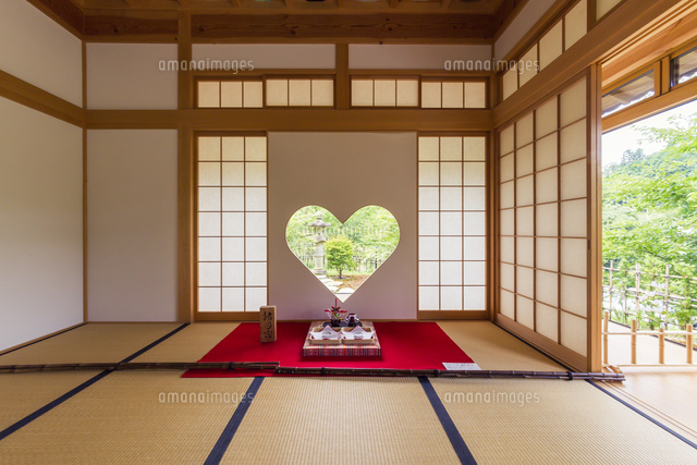 正寿院客殿の猪目窓 の写真素材 イラスト素材 アマナイメージズ