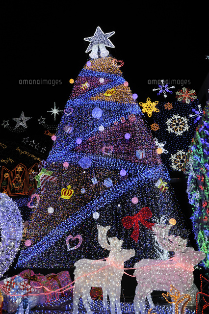 クリスマスイルミネーション の写真素材 イラスト素材 アマナイメージズ