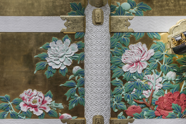 日光東照宮陽明門の彫刻 の写真素材 イラスト素材 アマナイメージズ