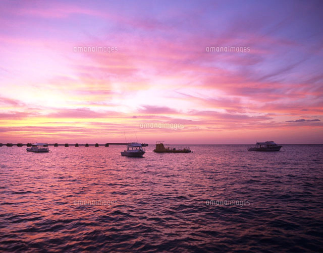 夕景の海[10430000297]の写真・イラスト素材｜アマナイメージズ
