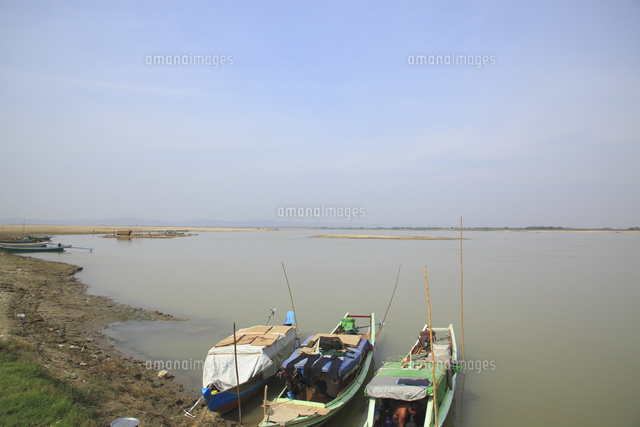 エーヤワディー川 バガン の写真素材 イラスト素材 アマナイメージズ