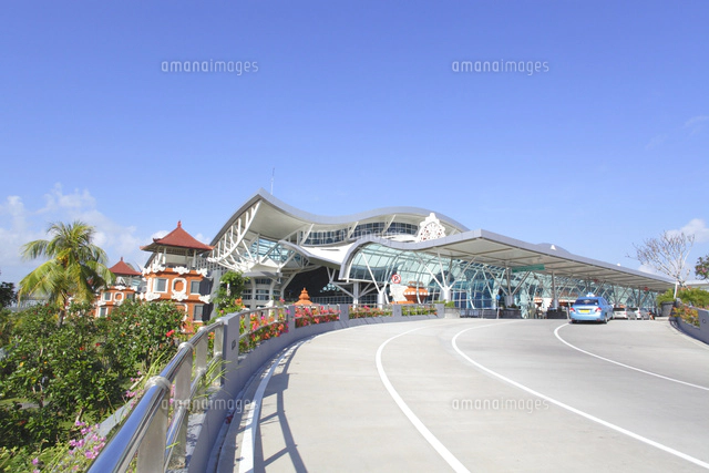 インドネシア バリ島 ヌサドゥアの割門 の写真素材 イラスト素材 アマナイメージズ