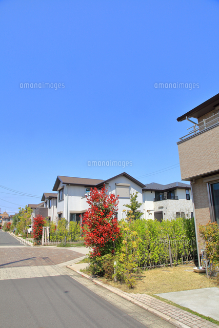 新築の住宅街 の写真素材 イラスト素材 アマナイメージズ