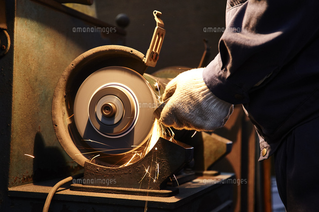 金属加工 の写真素材 イラスト素材 アマナイメージズ 金属加工 の写真素材 イラスト素材 アマナイメージズ