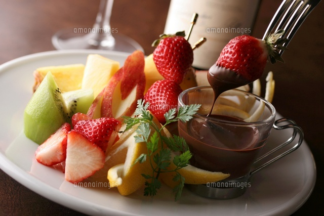 フルーツチョコフォンデュ の写真素材 イラスト素材 アマナイメージズ