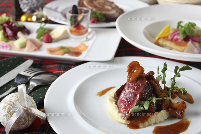 クリスマスコース料理 の写真素材 イラスト素材 アマナイメージズ