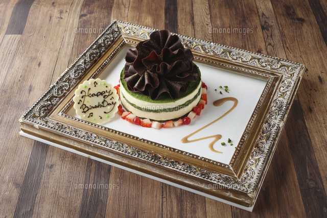 抹茶のホールケーキ の写真素材 イラスト素材 アマナイメージズ