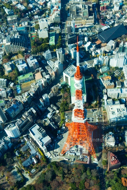 東京タワーを空から俯瞰する の写真素材 イラスト素材 アマナイメージズ