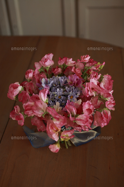 造花のブーケアートフラワー の写真素材 イラスト素材 アマナイメージズ