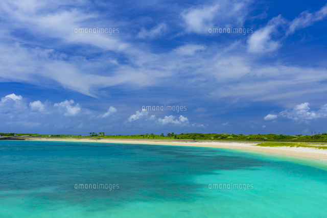 宮古島の宮古サンセットビーチ の写真素材 イラスト素材 アマナイメージズ
