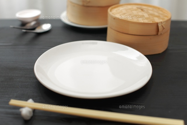 食卓の中華食器 の写真素材 イラスト素材 アマナイメージズ