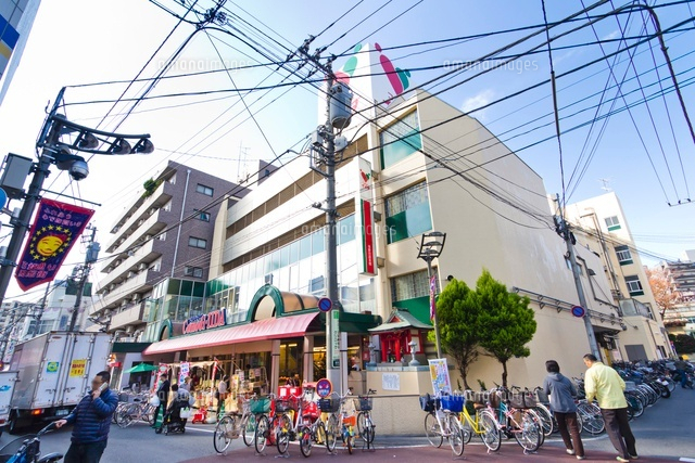 コモディイイダ滝野川店 の写真素材 イラスト素材 アマナイメージズ